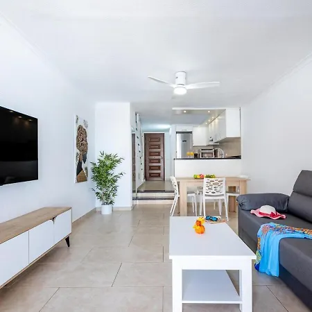 196 Parque Santiago 2, Big Terrace, Pool Side * Playa de las Americas (Tenerife)